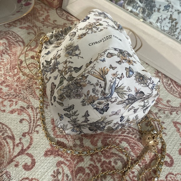 Dior Beauty Floral Print Pouch - Picture 13 of 17